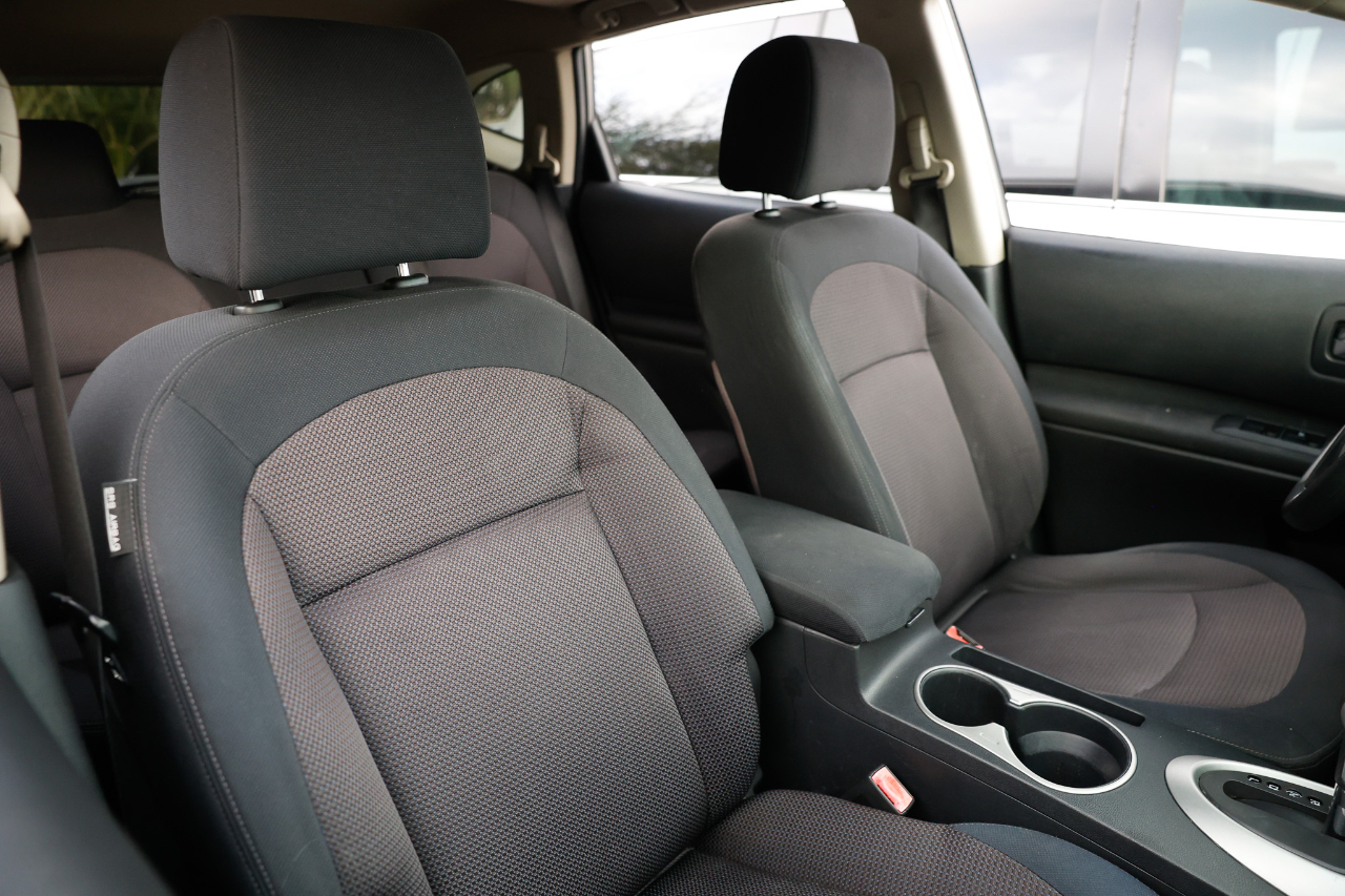 Nissan Rogue S AWD 2010