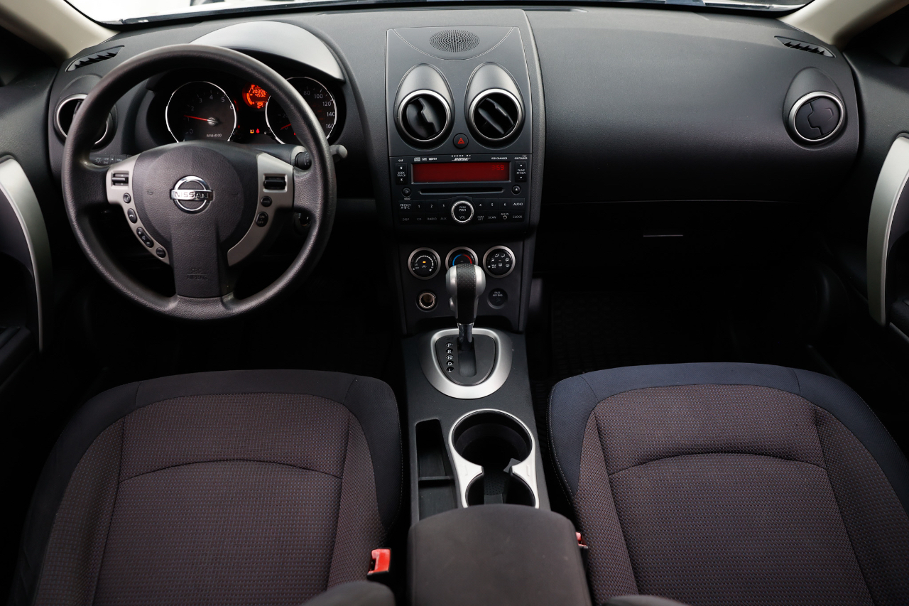 Nissan Rogue S AWD 2010