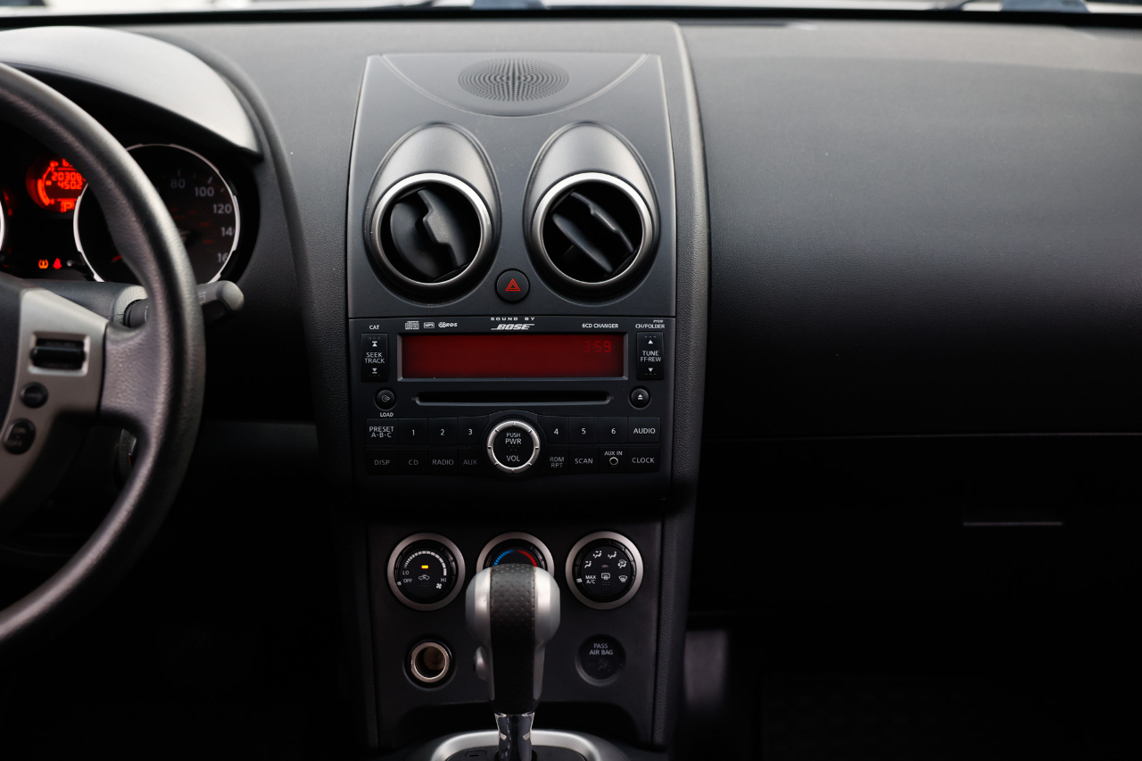 Nissan Rogue S AWD 2010