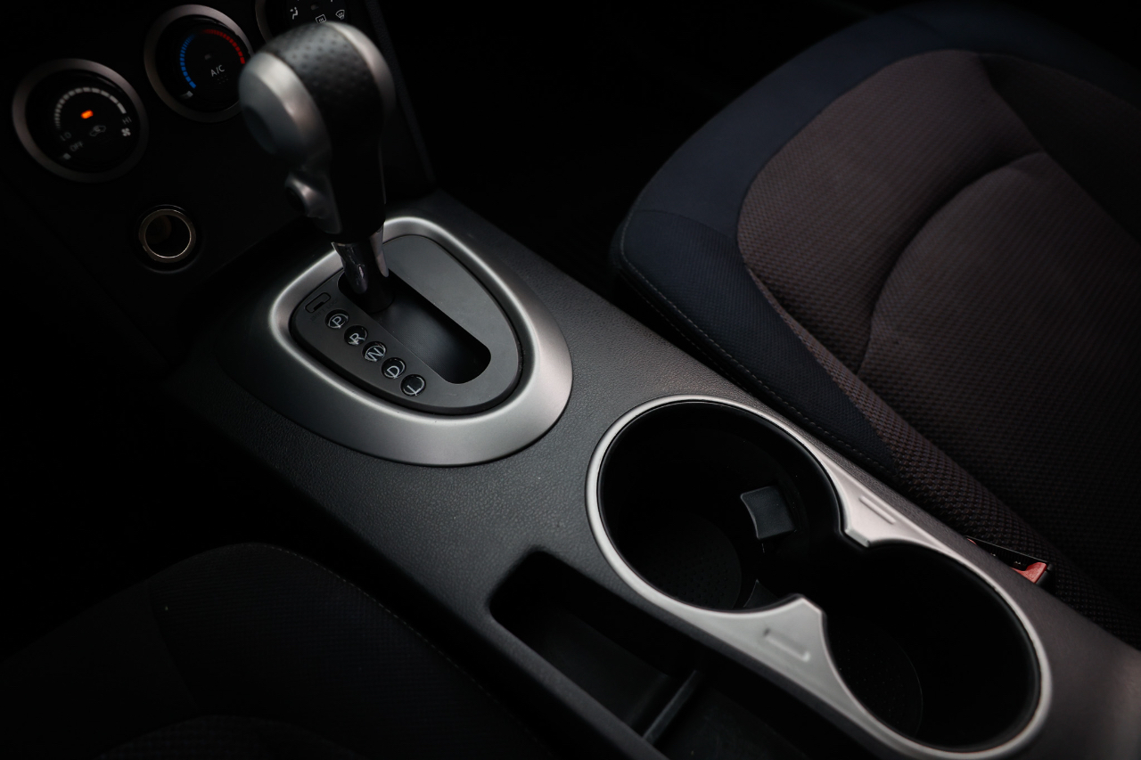 Nissan Rogue S AWD 2010