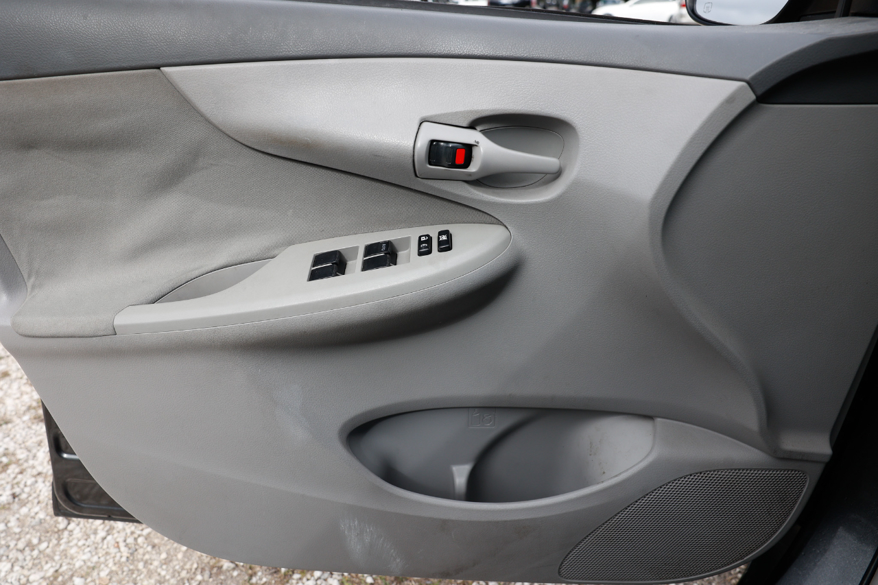 Toyota Corolla  2009