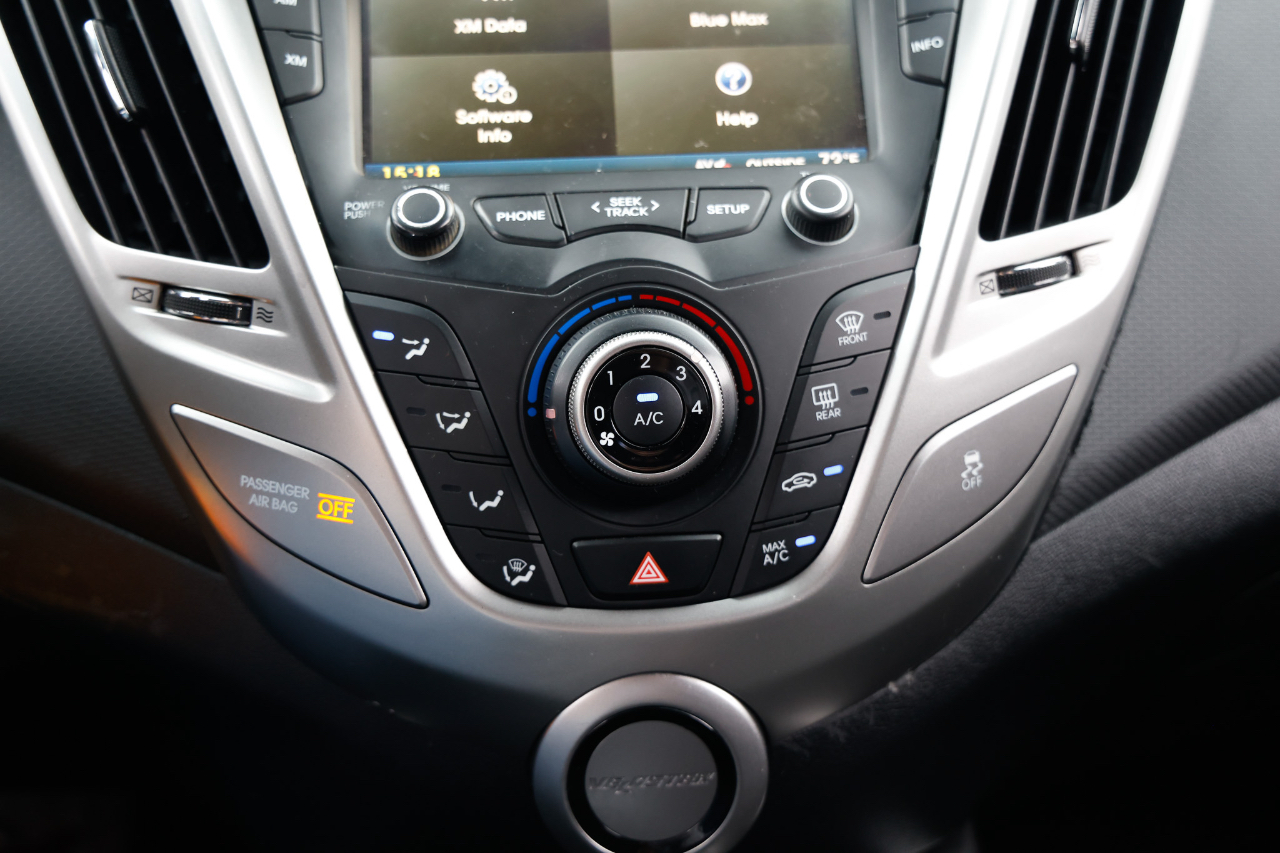 Hyundai Veloster  2016