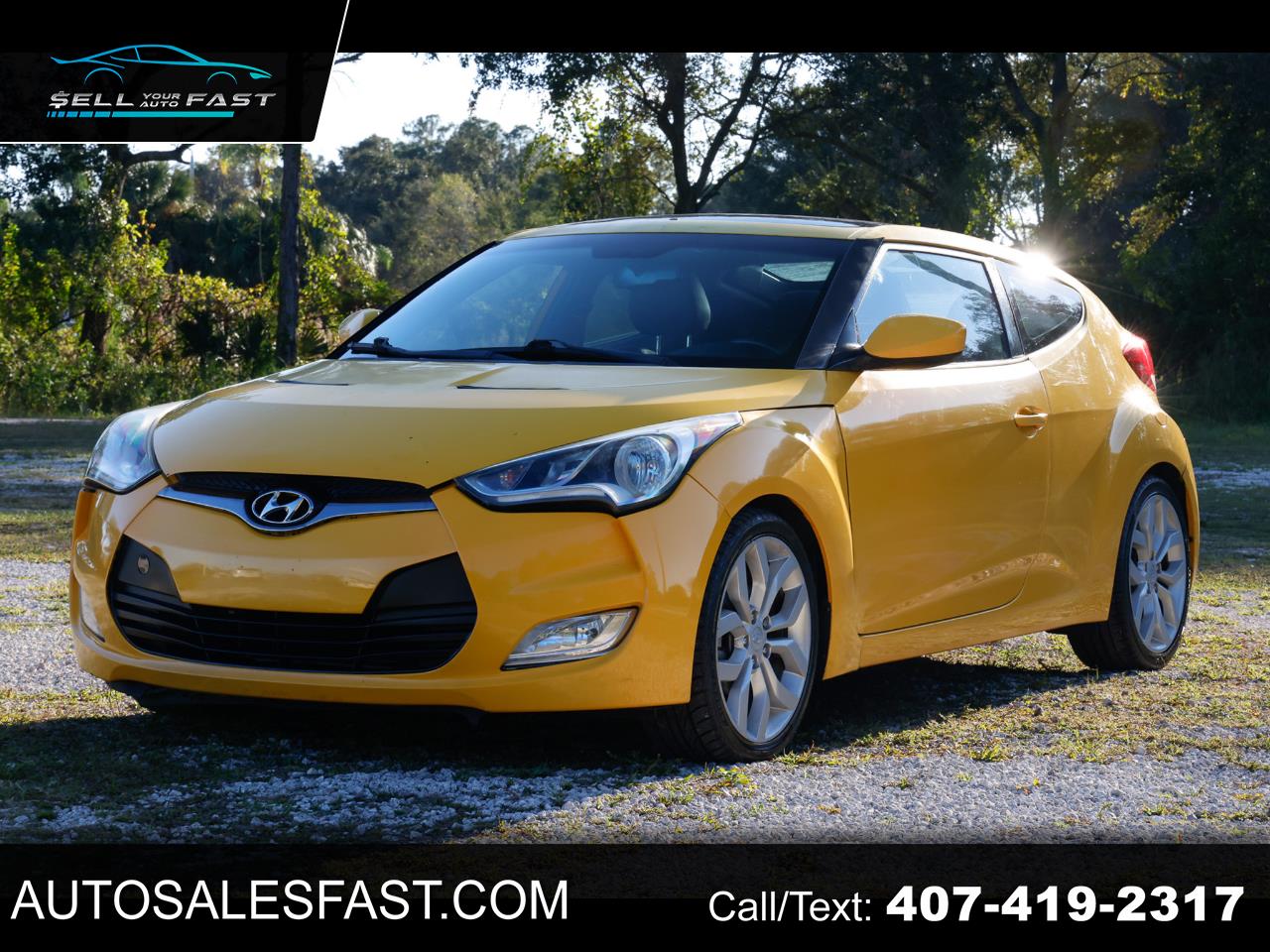 2015 Hyundai Veloster Base's photo