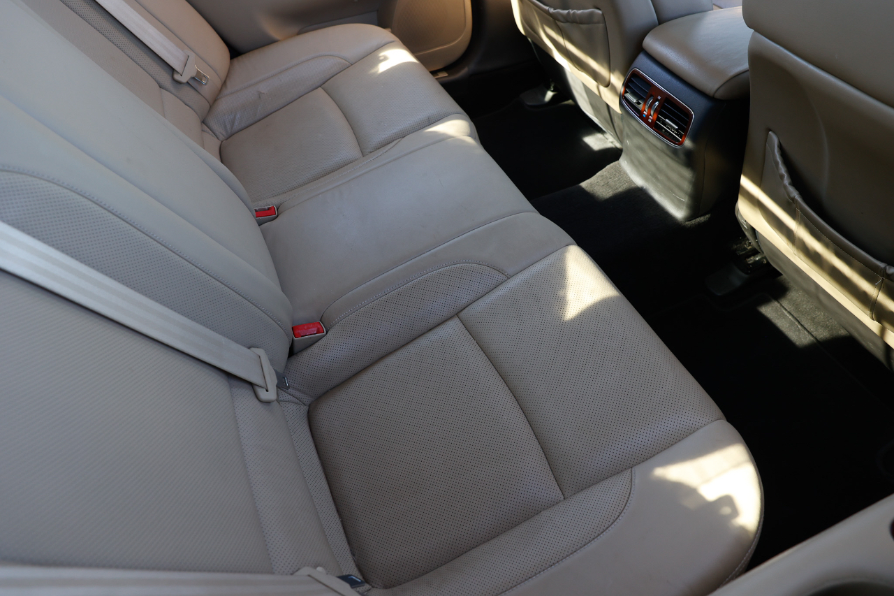 Hyundai Genesis 3.8L 2012