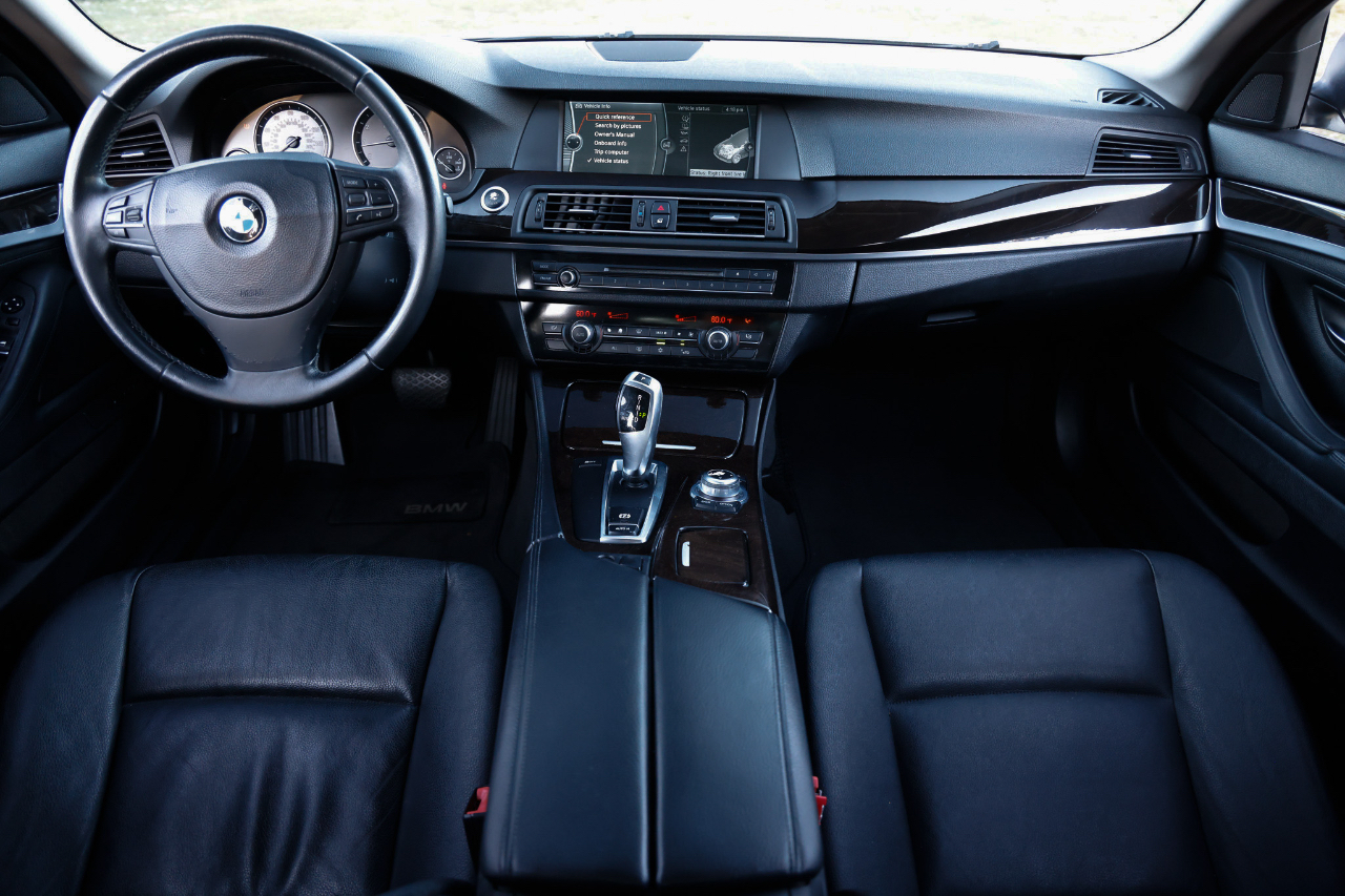 BMW 528i  2011