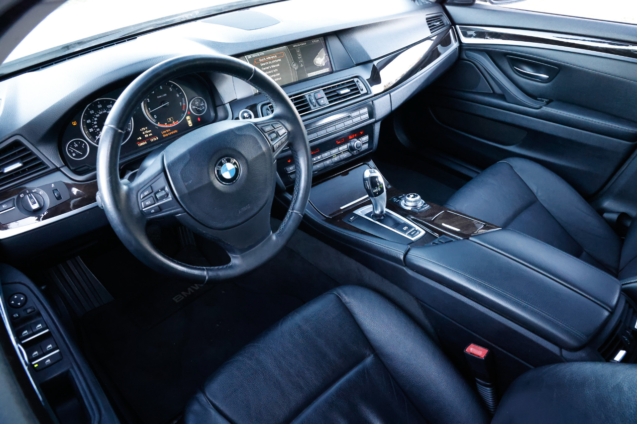 BMW 528i  2011
