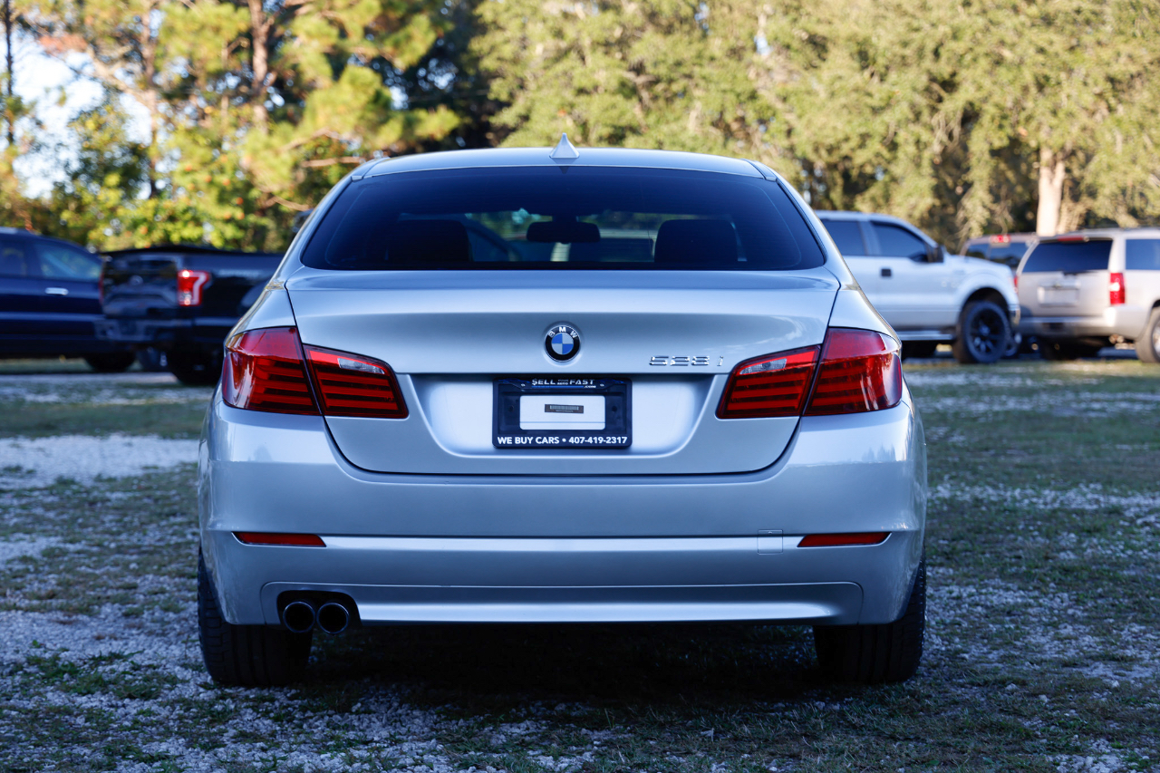 BMW 528i  2011