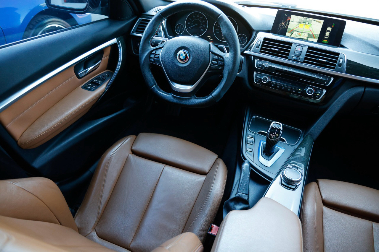 BMW 328i  2016