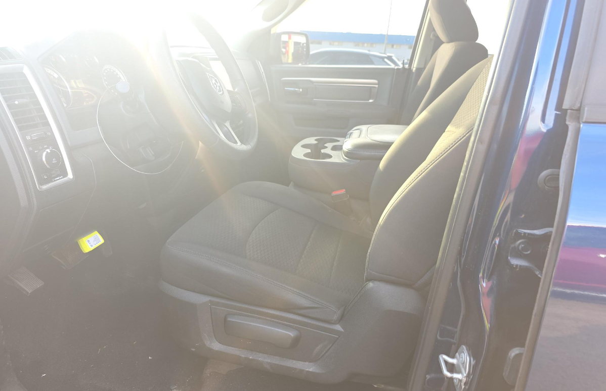 RAM 1500 Classic Warlock 4x2 Quad Cab 6'4" Box 2019