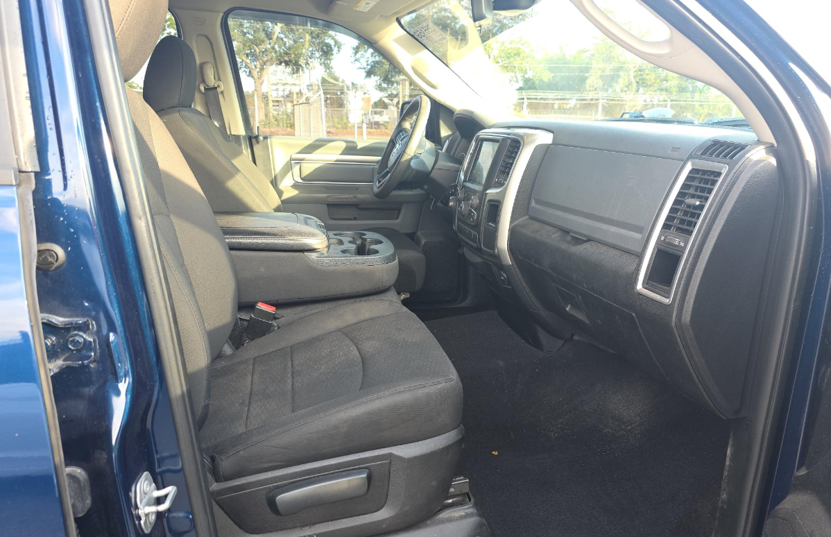 RAM 1500 Classic Warlock 4x2 Quad Cab 6'4" Box 2019