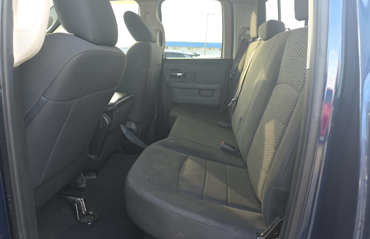 RAM 1500 Classic Warlock 4x2 Quad Cab 6'4" Box 2019