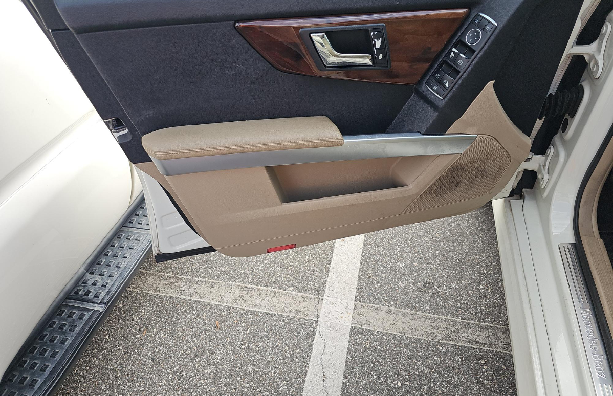 Mercedes-Benz GLK-Class  2011