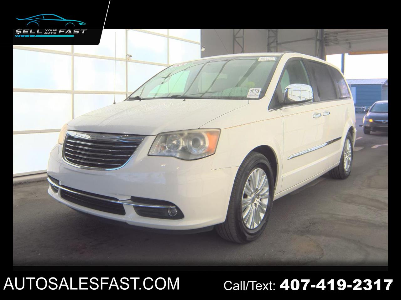 2012 Chrysler Town & Country Limited FWD