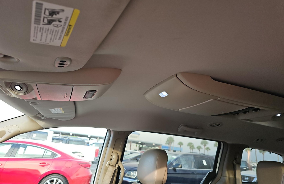 Chrysler Town & Country Limited 2012