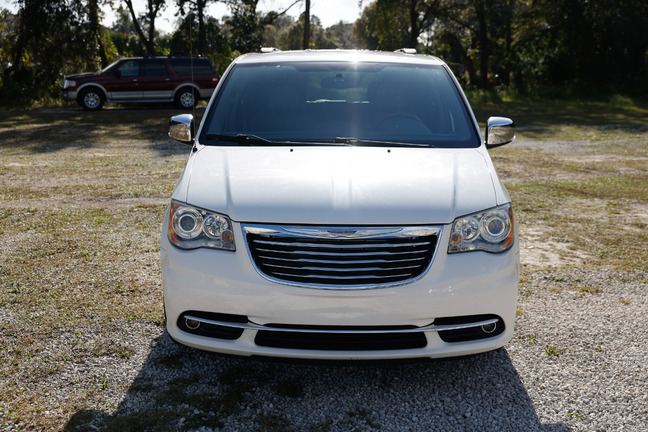 Chrysler Town & Country Limited 2012