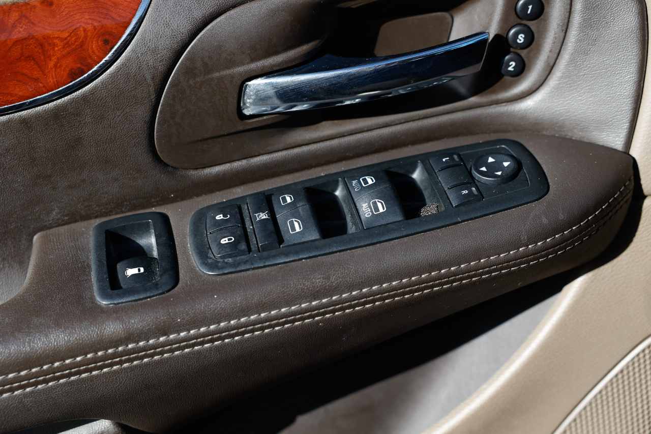 Chrysler Town & Country Limited 2012