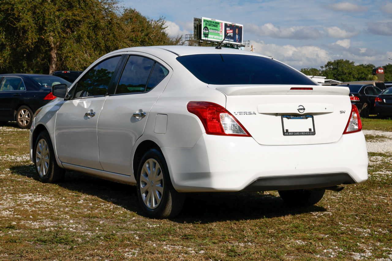 Nissan Versa Sedan  2019