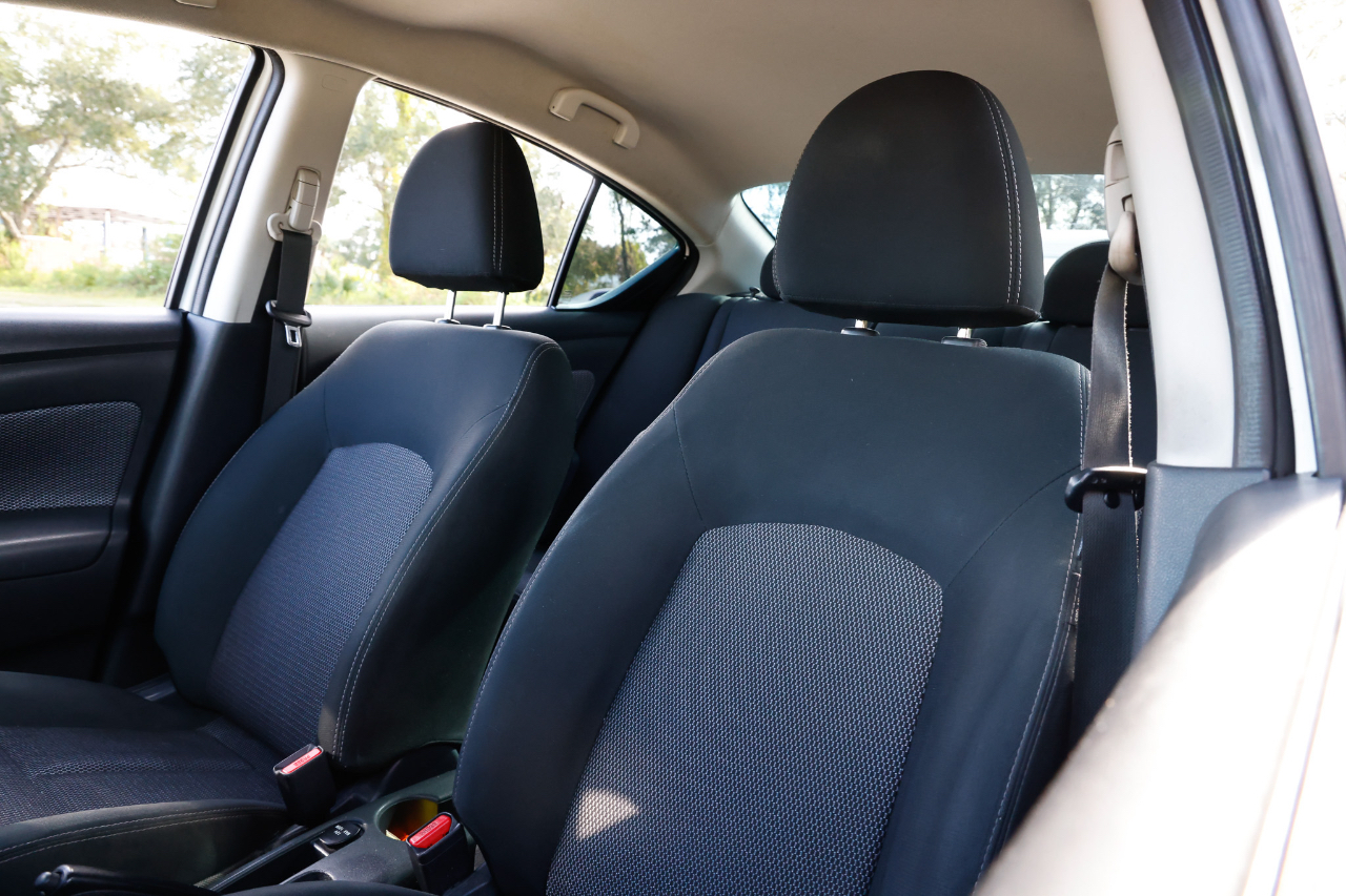 Nissan Versa Sedan  2019