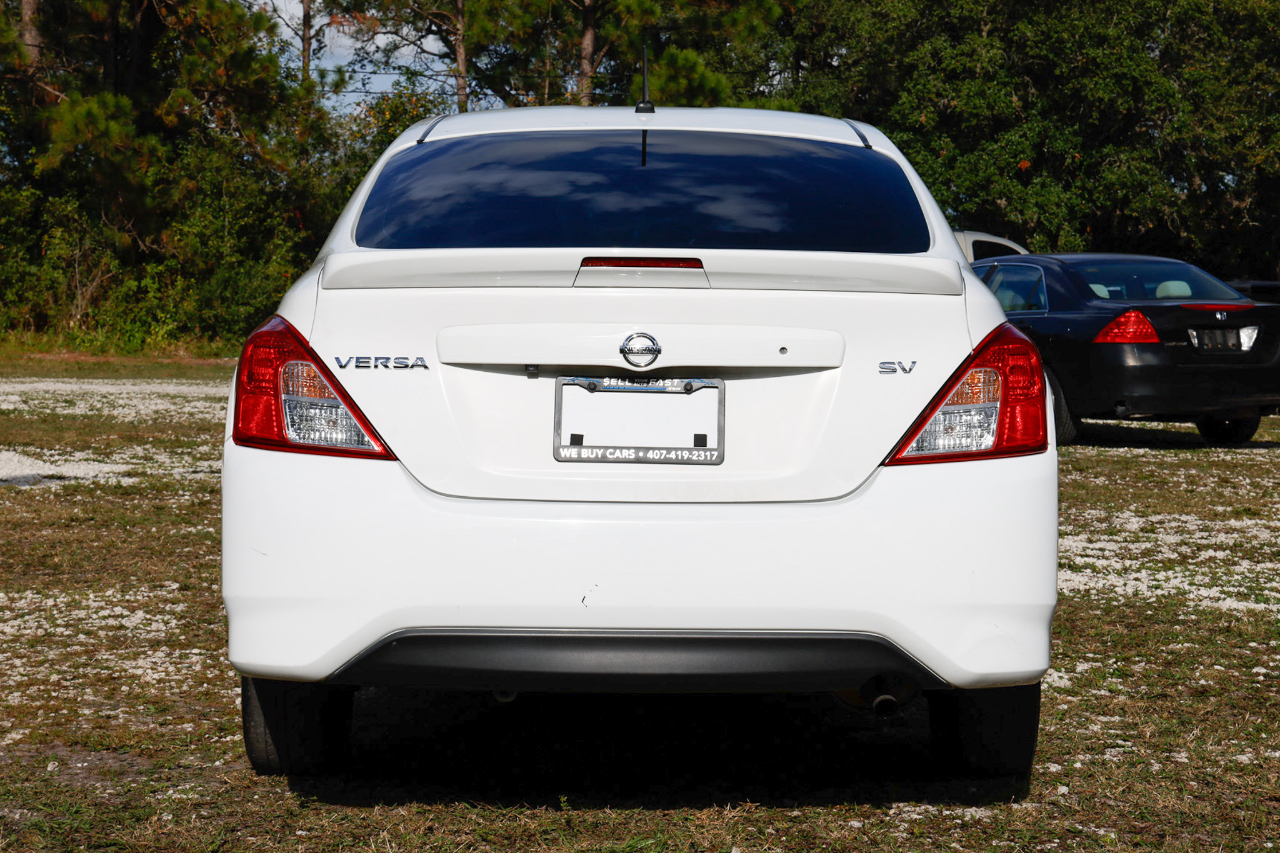Nissan Versa Sedan  2019