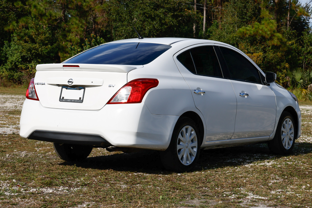 Nissan Versa Sedan  2019