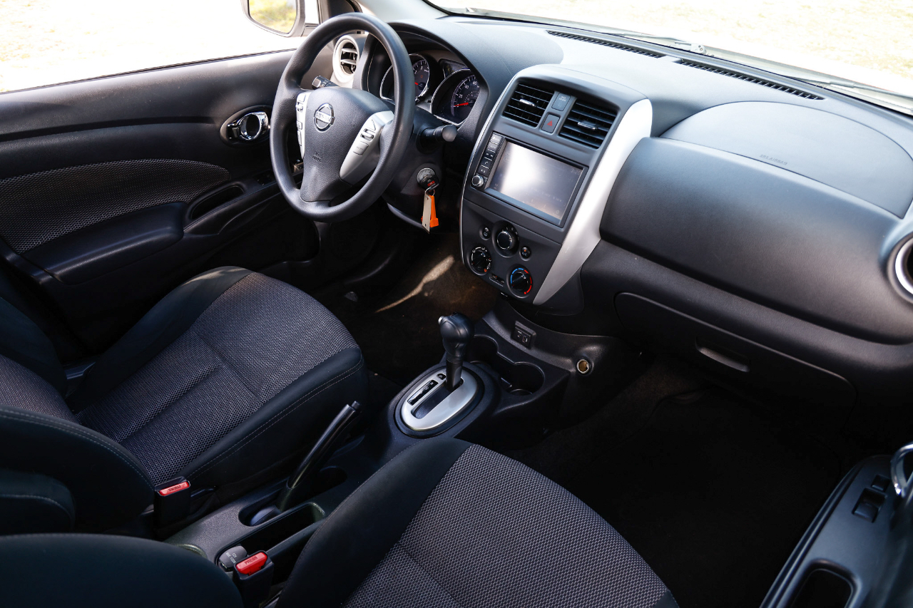 Nissan Versa Sedan  2019