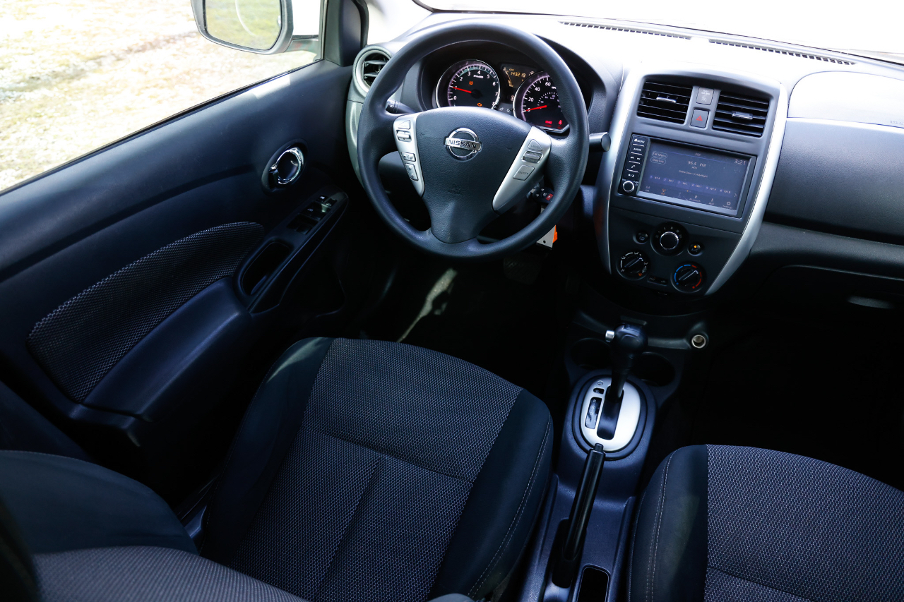 Nissan Versa Sedan  2019