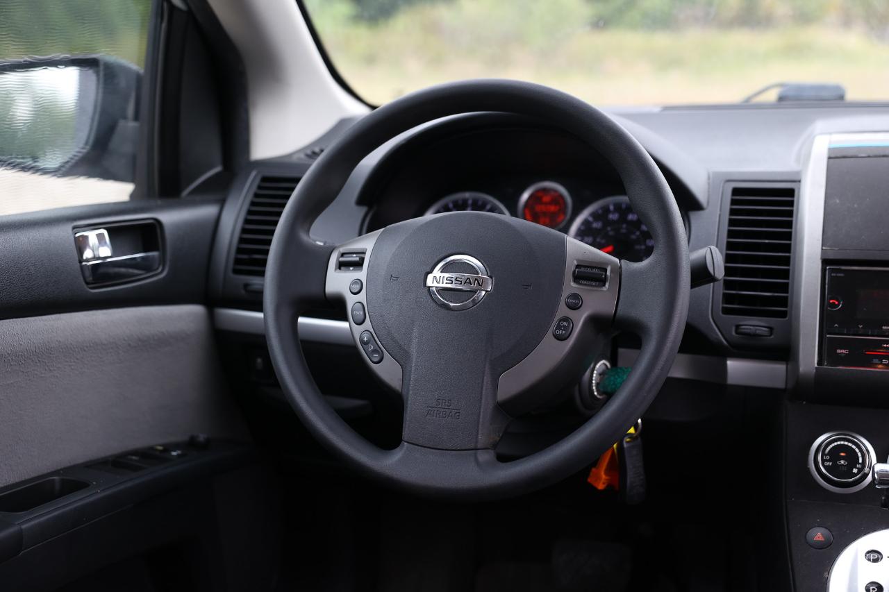 Nissan Sentra  2012