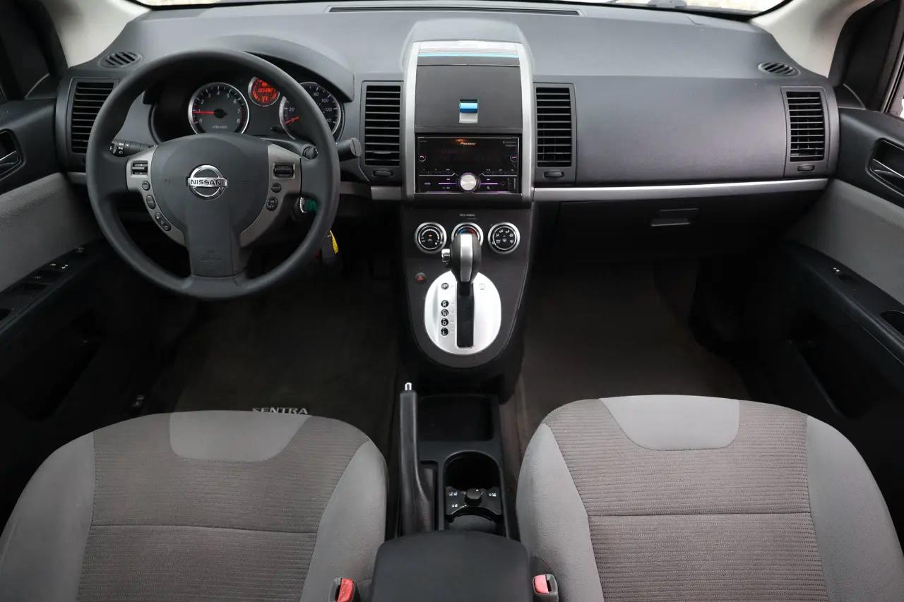 Nissan Sentra  2012