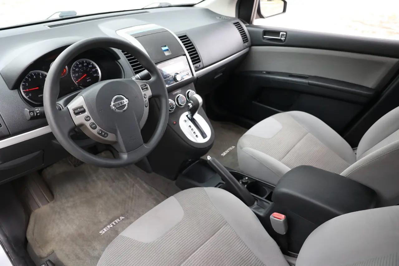 Nissan Sentra  2012