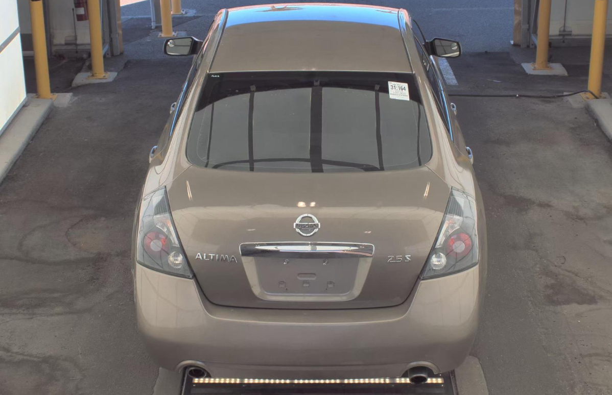 Nissan Altima Base 2012