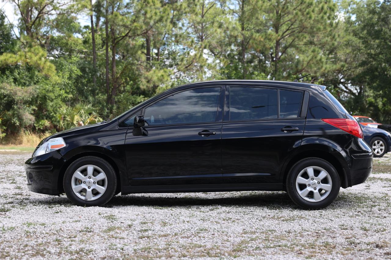 Nissan Versa  2009