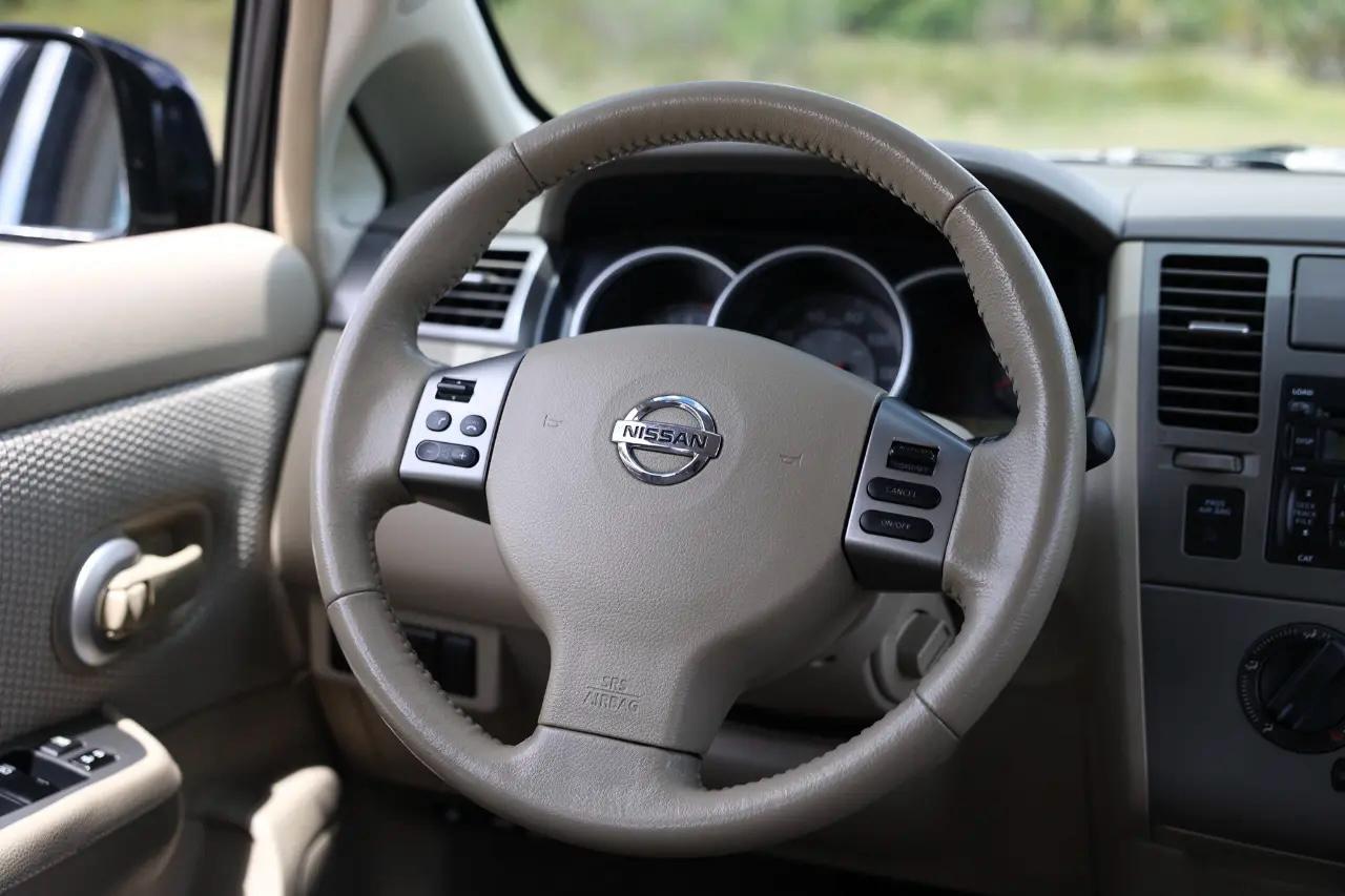 Nissan Versa  2009