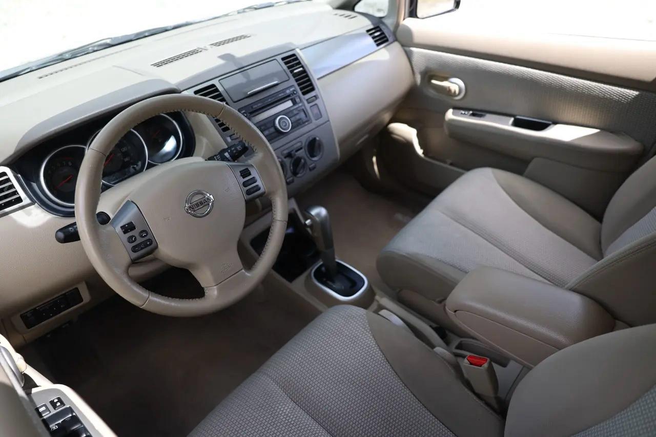 Nissan Versa  2009
