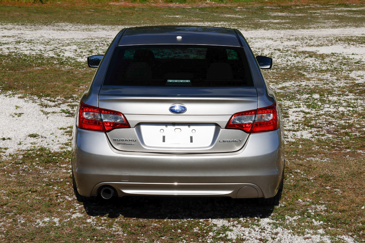 Subaru Legacy  2015