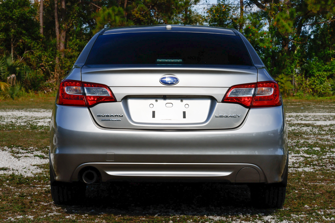 Subaru Legacy  2015