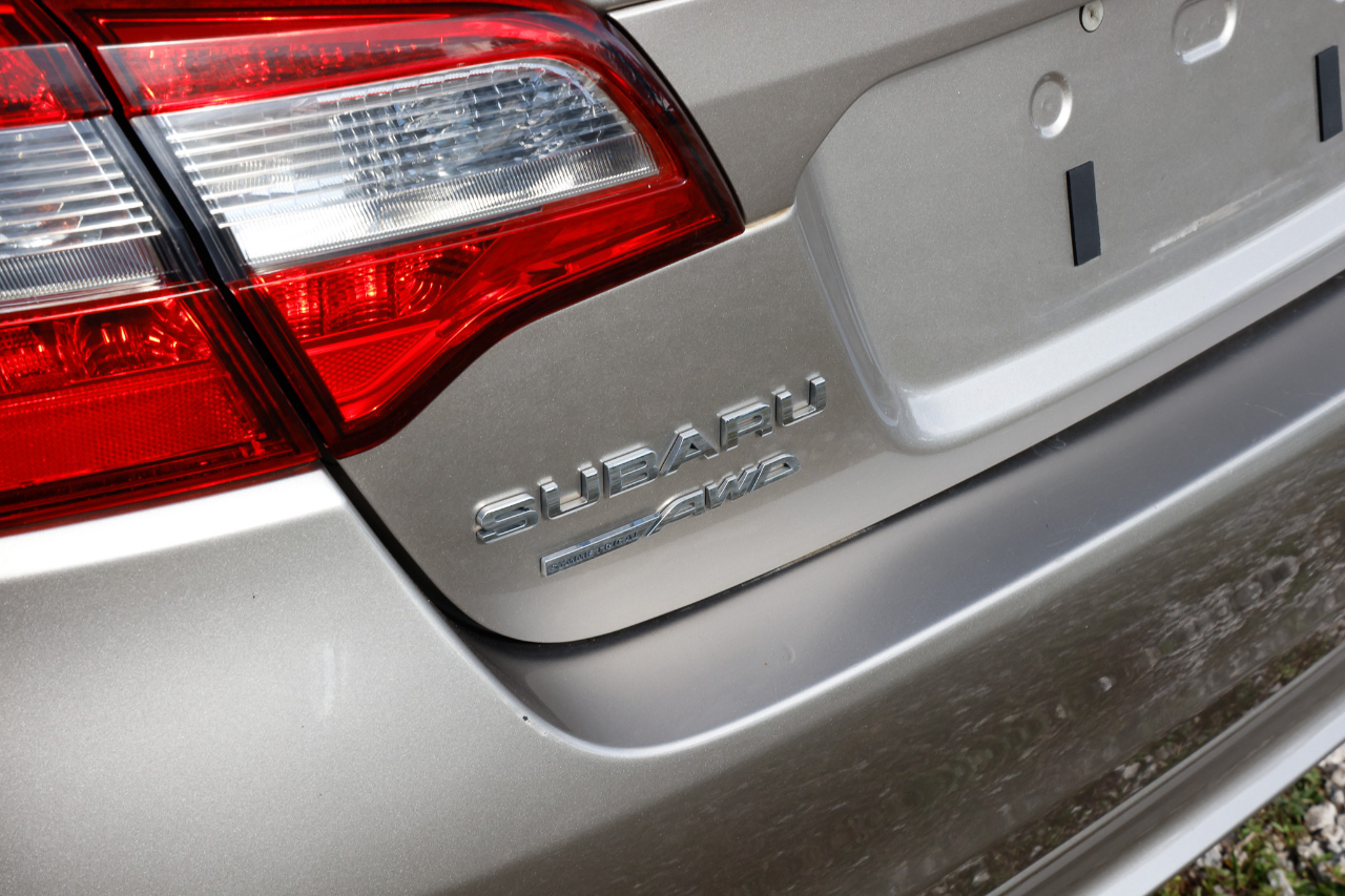 Subaru Legacy  2015