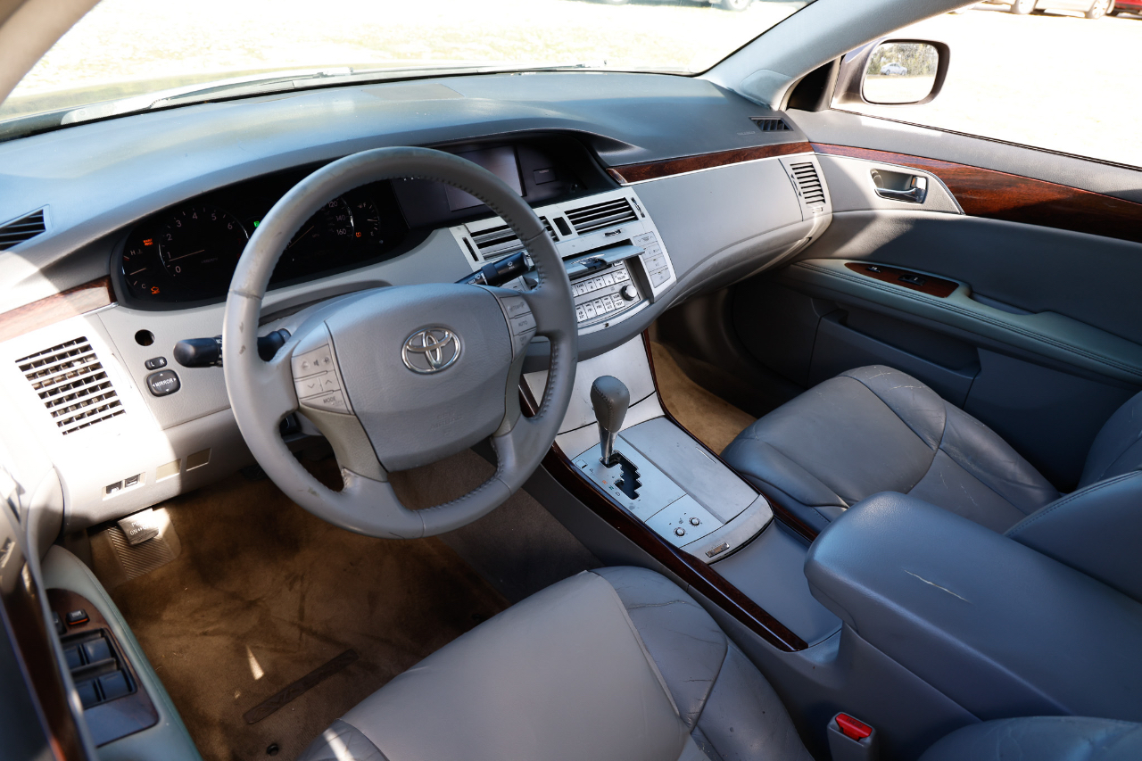 Toyota Avalon  2008