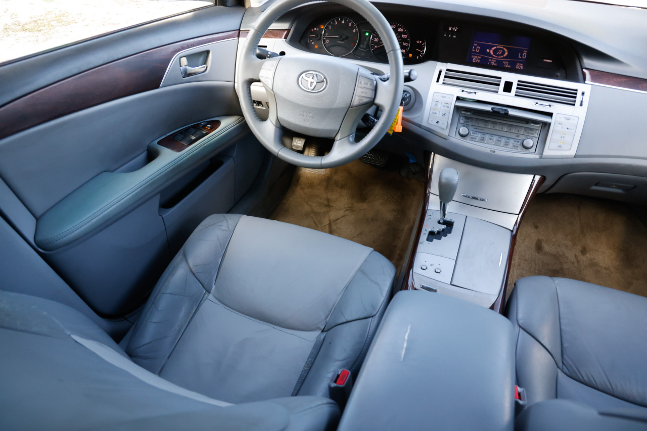 Toyota Avalon  2008