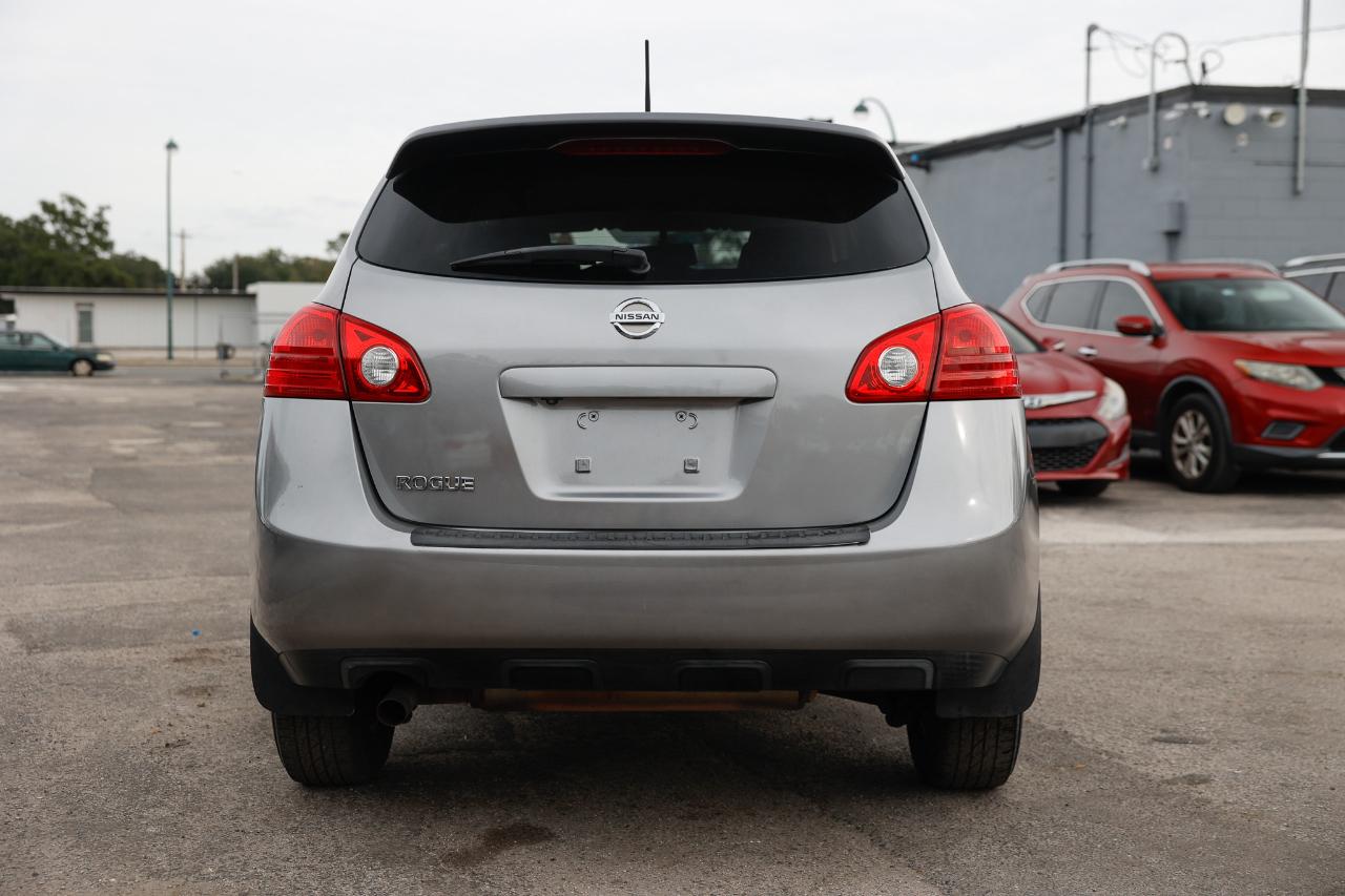 Nissan Rogue  2010