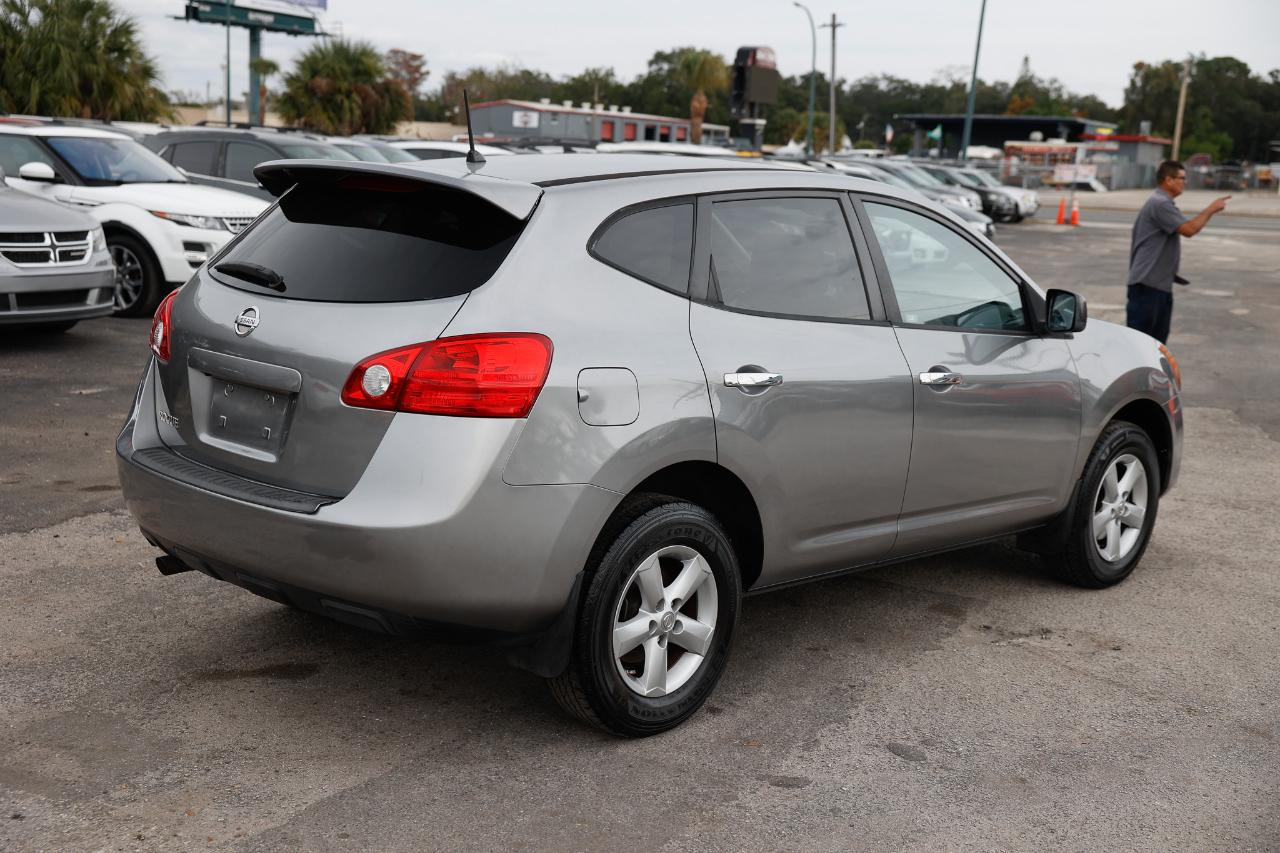 Nissan Rogue  2010
