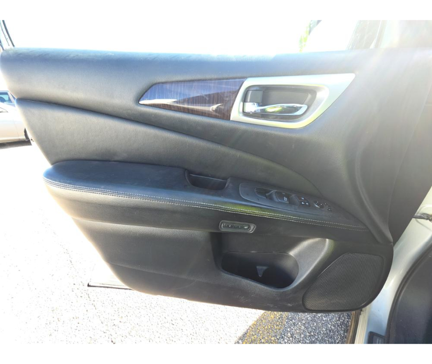 Nissan Pathfinder S 2013