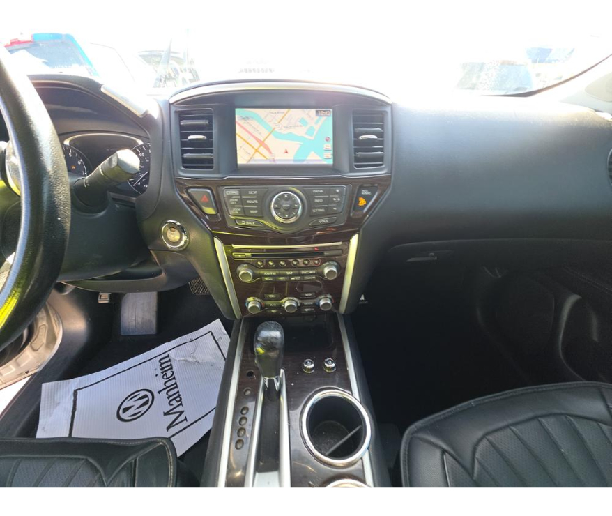 Nissan Pathfinder S 2013