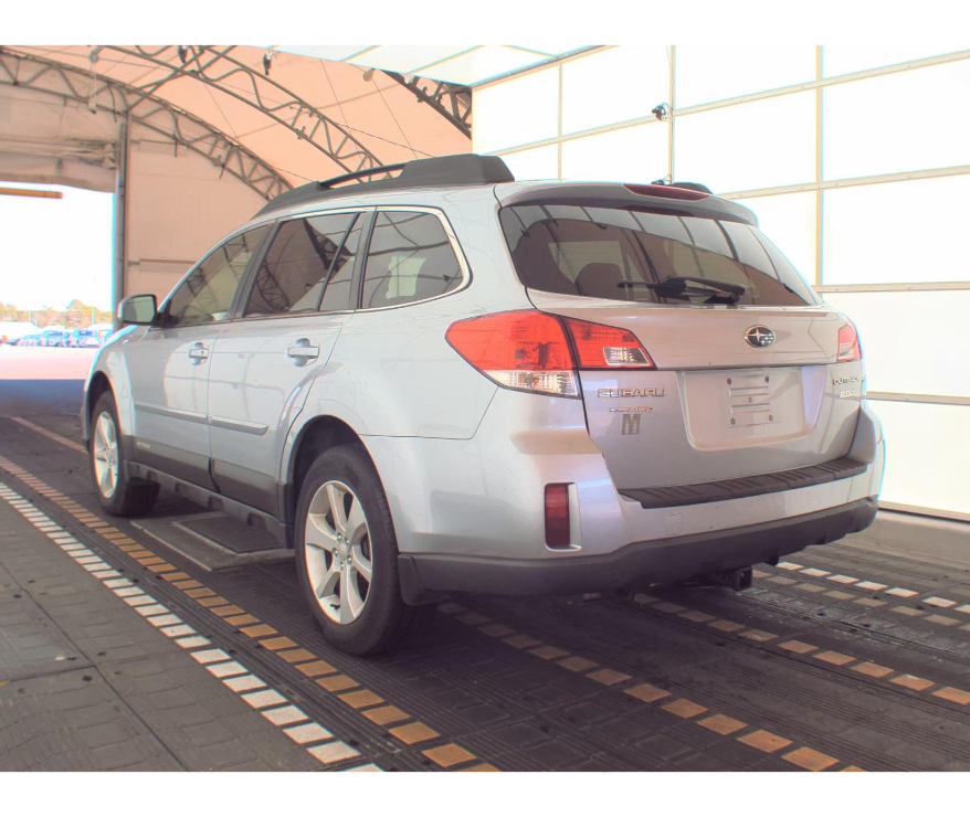 Subaru Outback 2.5i Premium 2013