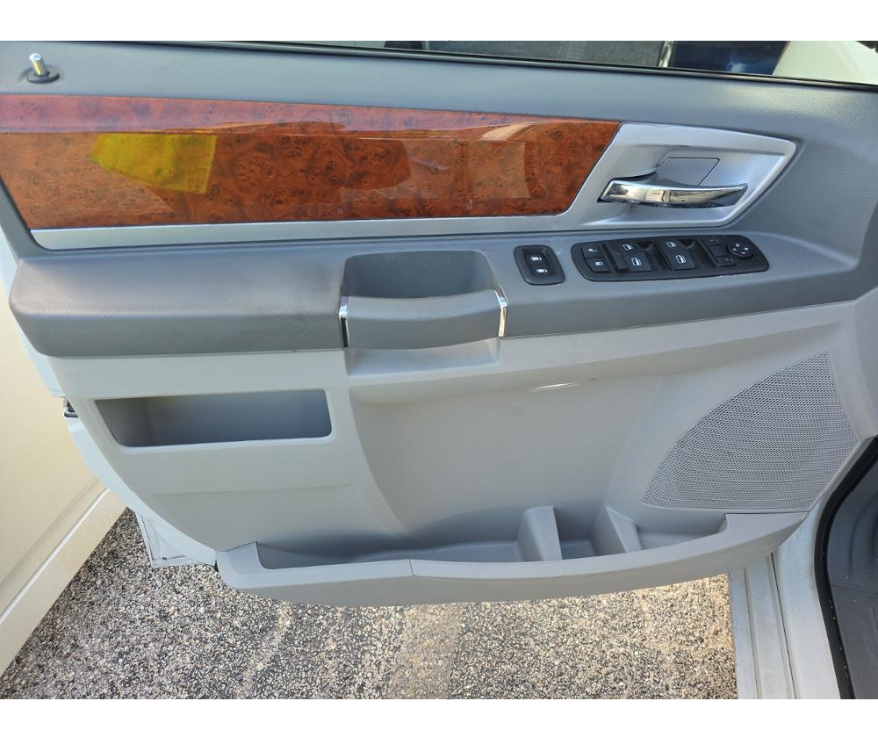 Chrysler Town & Country Touring 2009