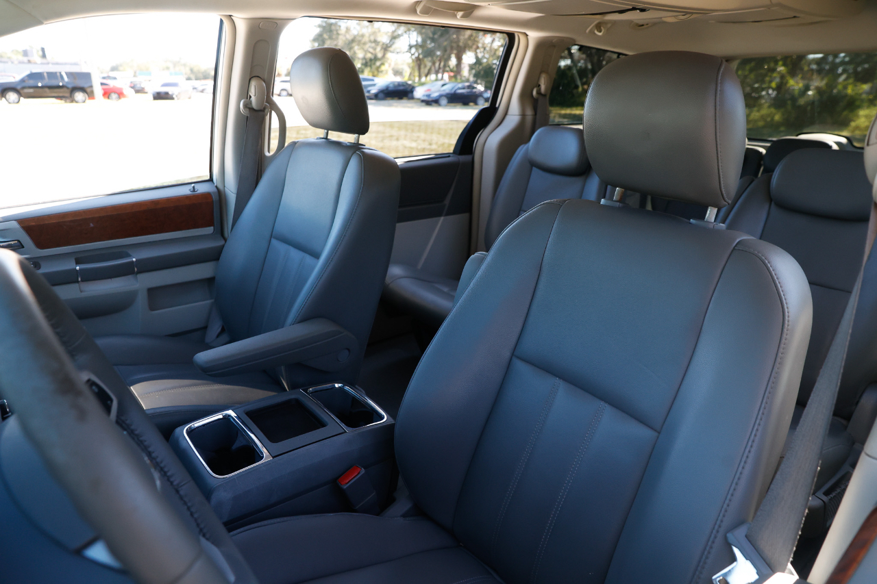 Chrysler Town & Country Touring 2009