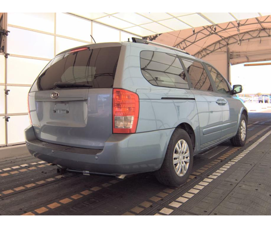Kia Sedona LX 2012