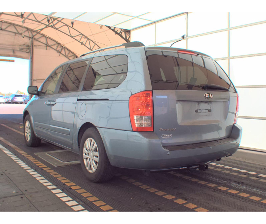 Kia Sedona LX 2012