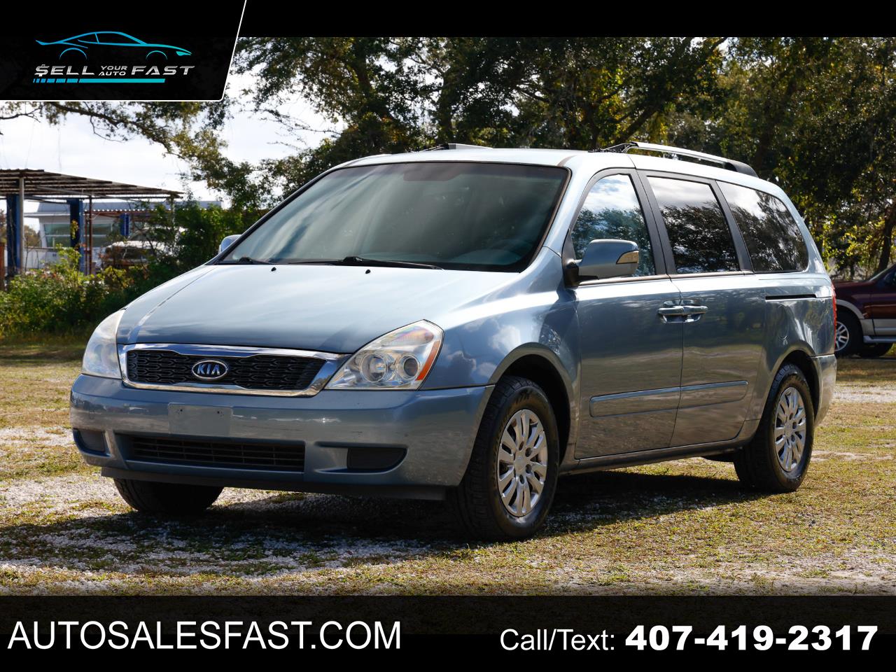 2012 Kia Sedona LX's photo