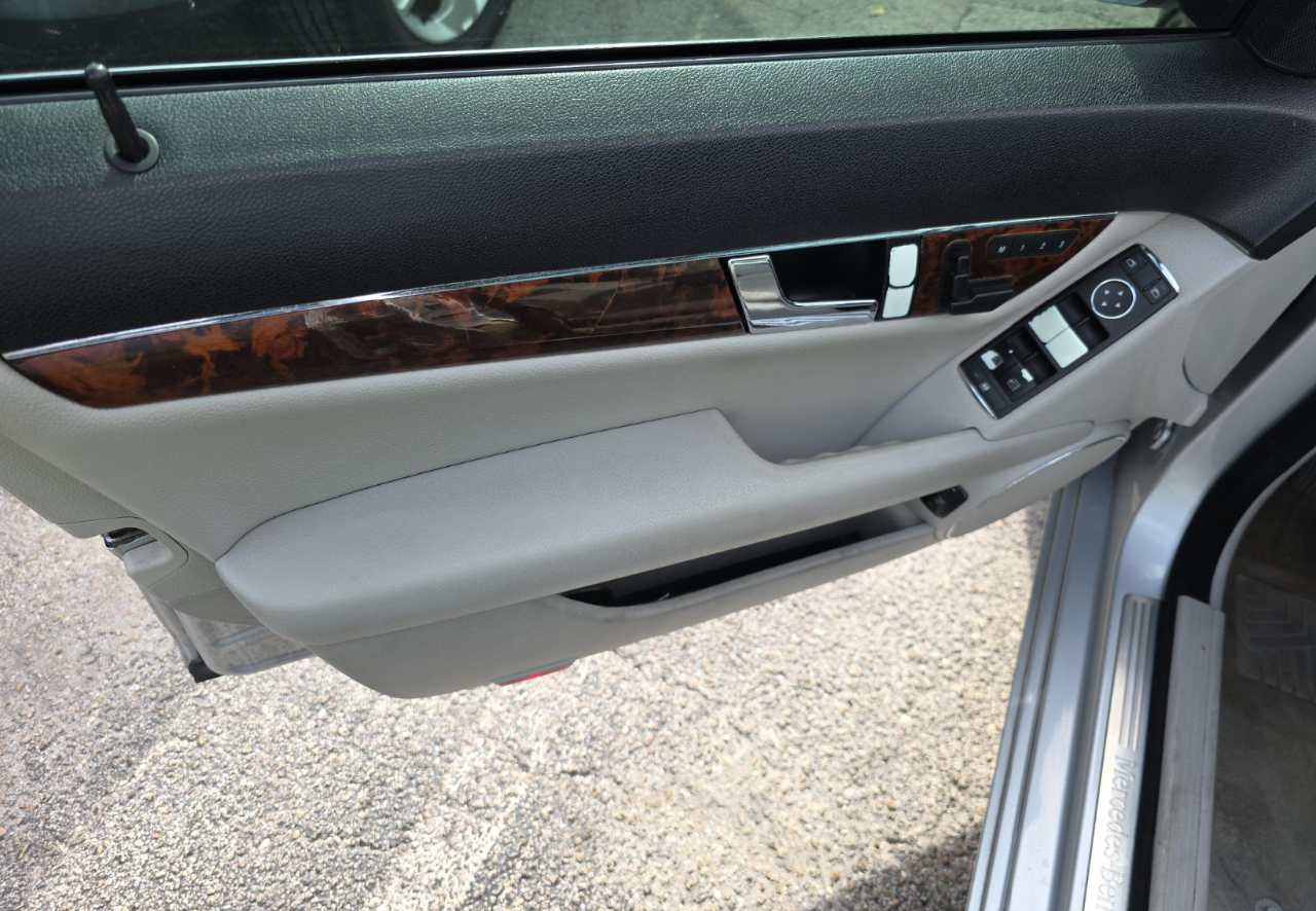 Mercedes-Benz C-Class C300 2010