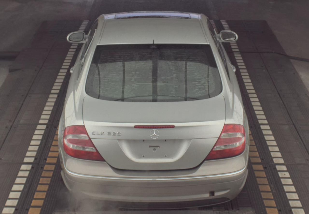 Mercedes-Benz CLK-Class  2004